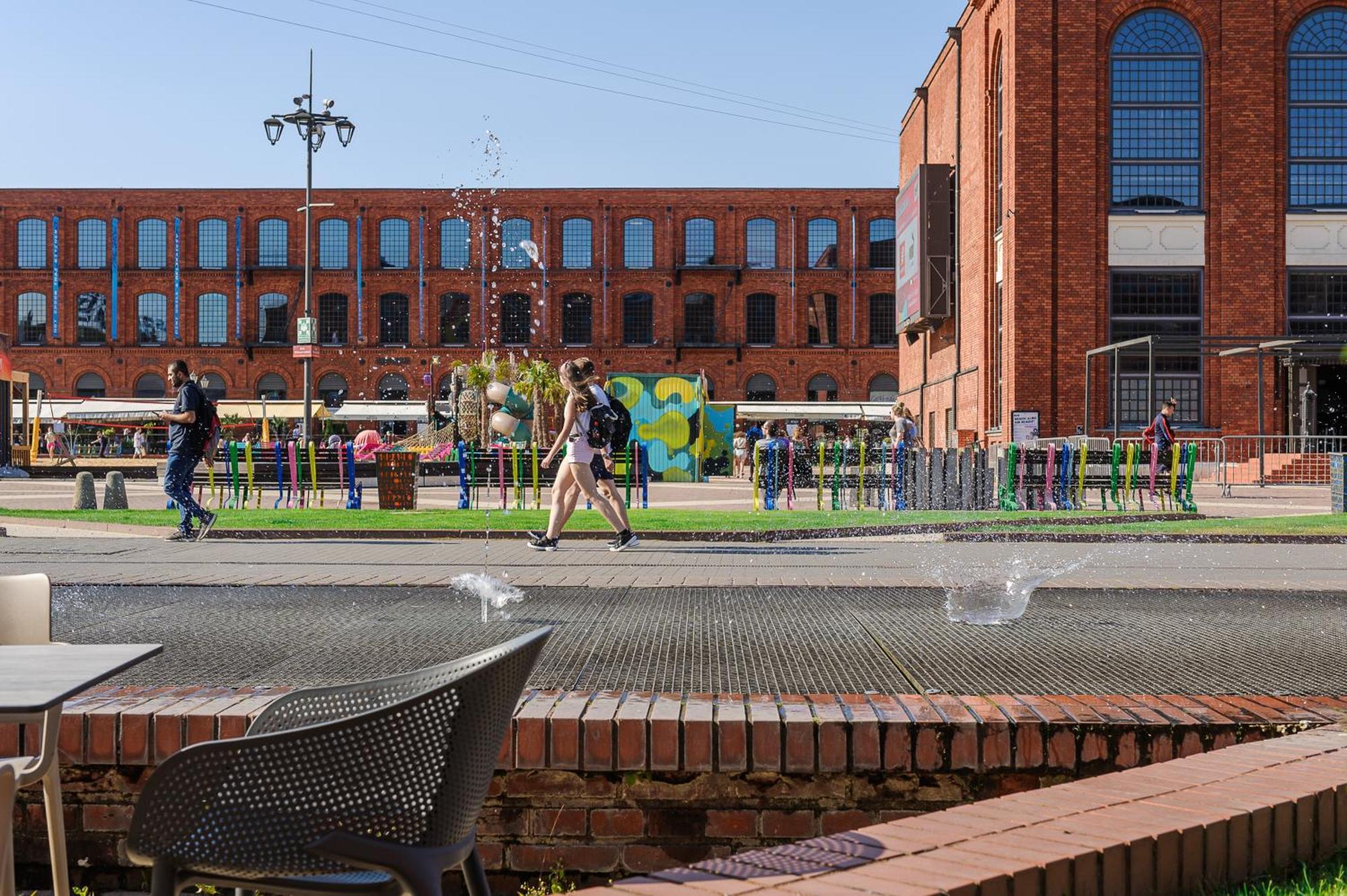 Bright apartments at Wróblewskiego 21a Łódź Exterior foto
